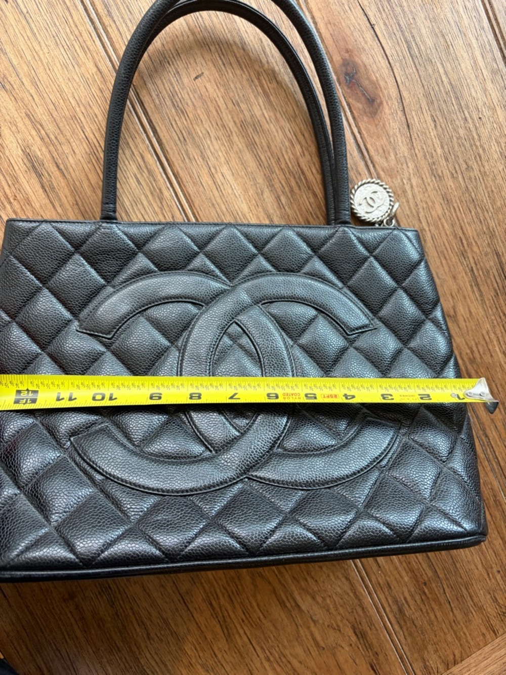 CHANEL Black Quilted CC Top-Handle Tote - Picture 5 of 10